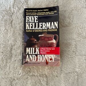 🔎🔪📚Milk And Honey